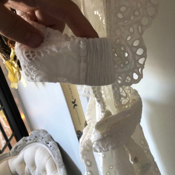$598 Nightcap Clothing White Eyelet Lace Tie Behind Dress New with tags size 1 - Picture 8 of 12